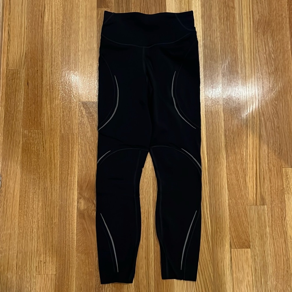 LULULEMON BASE PACE REFLECTIVE TIGHT 25”